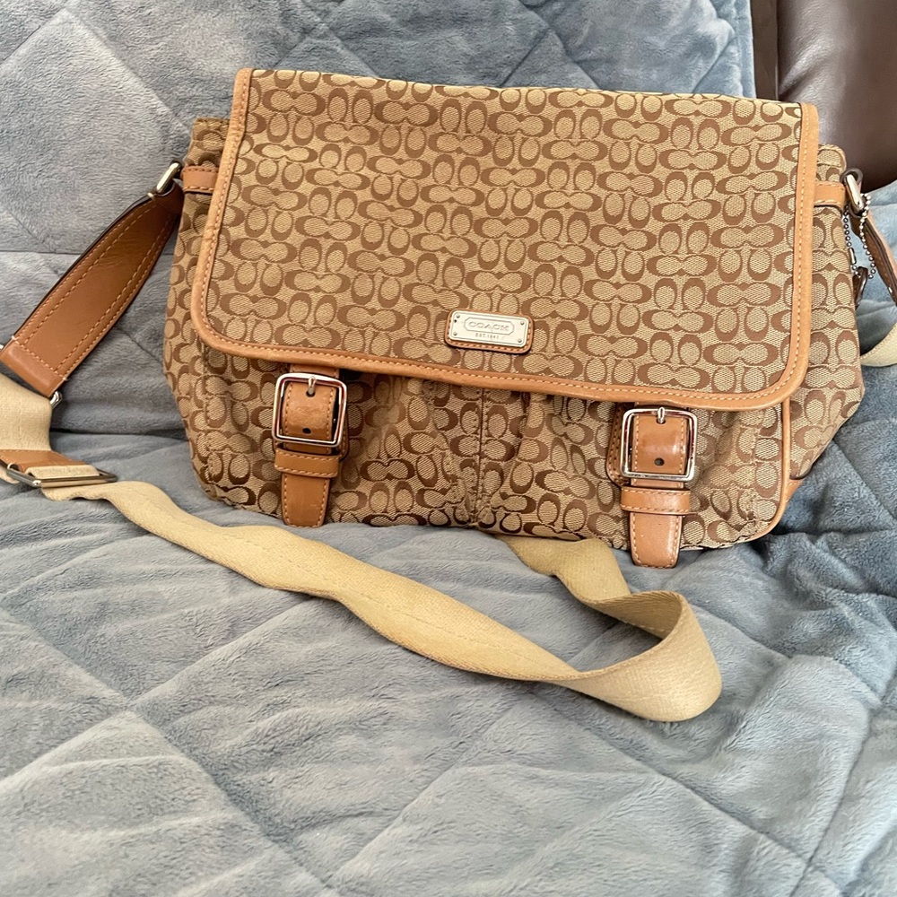 Coach Brown/Tan Signature Canvas Messenger Bag